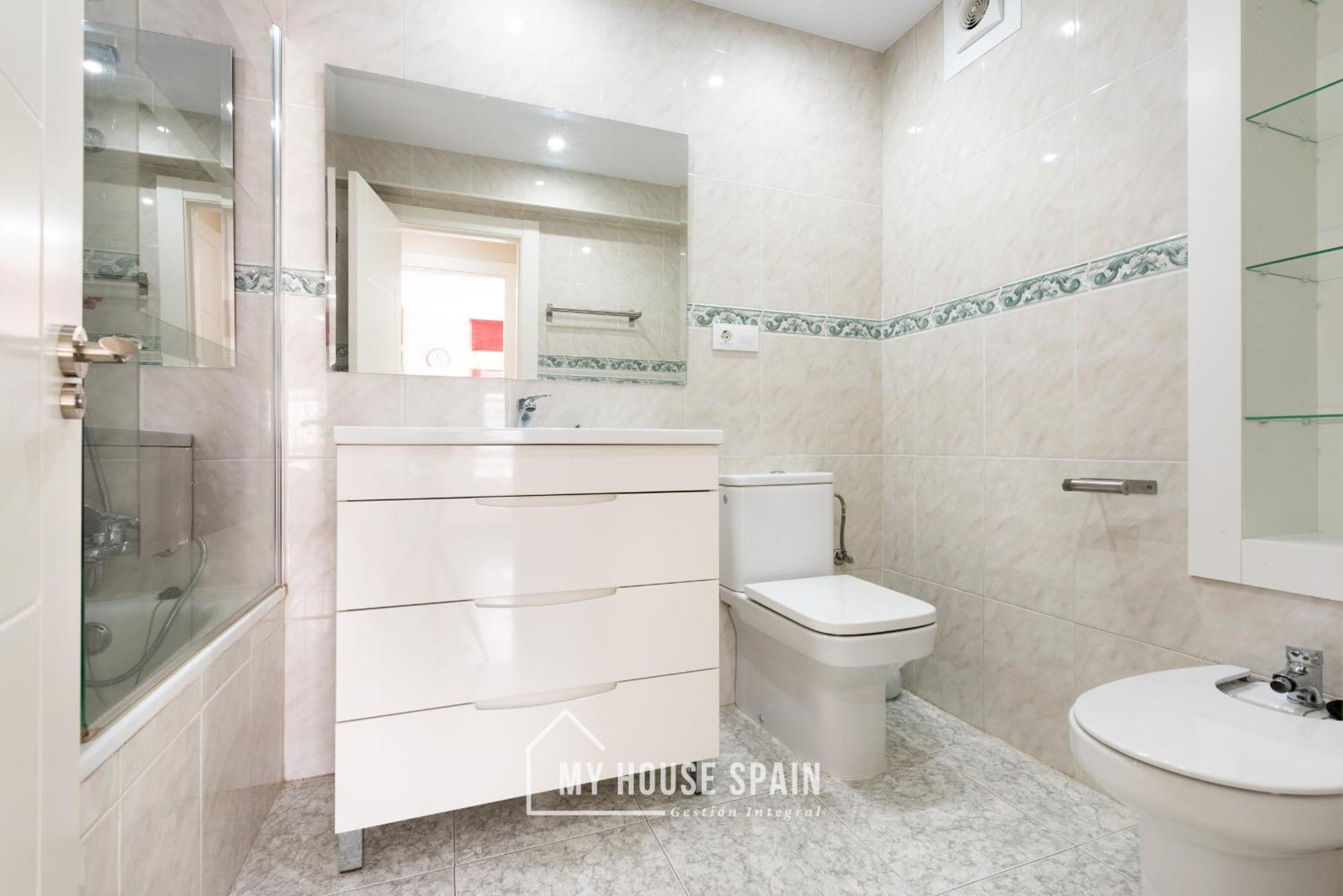 Myhousespain - Radiante Piso Junto A La Playa 기욘 외부 사진